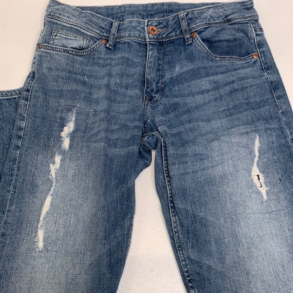 Distressed Divided Red Concept Jeans